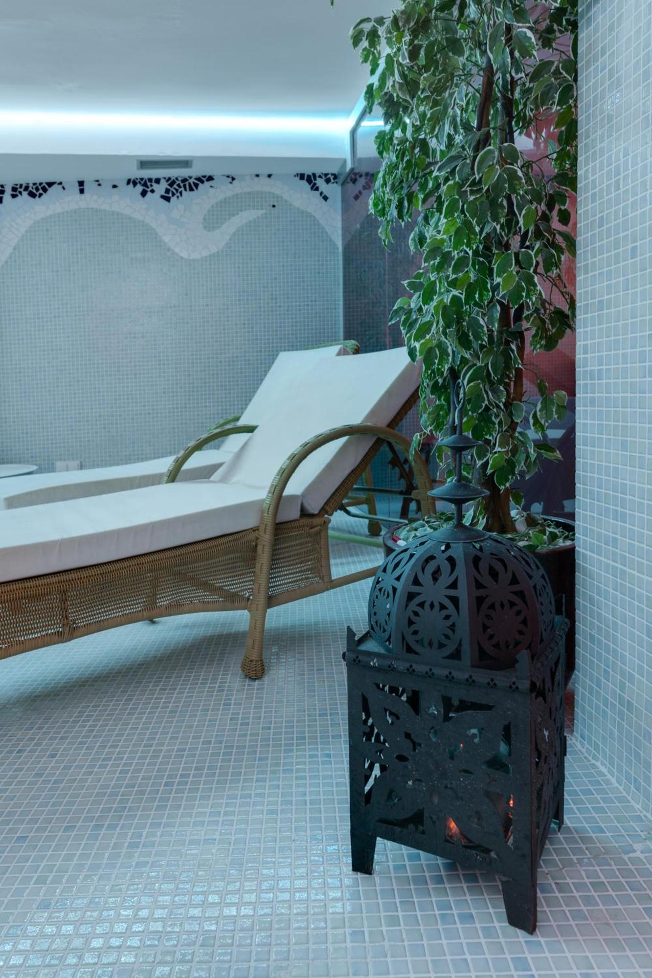 Daniya Denia Spa & Business 4* Exteriör bild